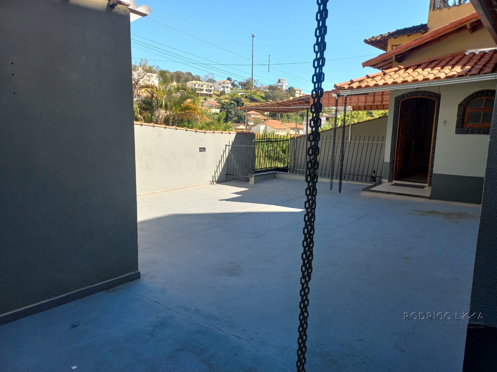 Casa para venda em bairro nobre de São Lourenço MG