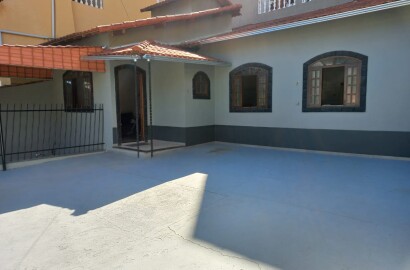 Casa para venda em bairro nobre de São Lourenço MG