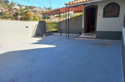 Casa para venda em bairro nobre de São Lourenço MG