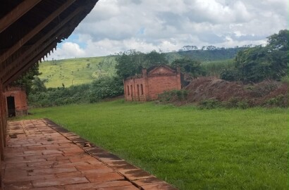 Fazenda para venda na região de Cajuru SP