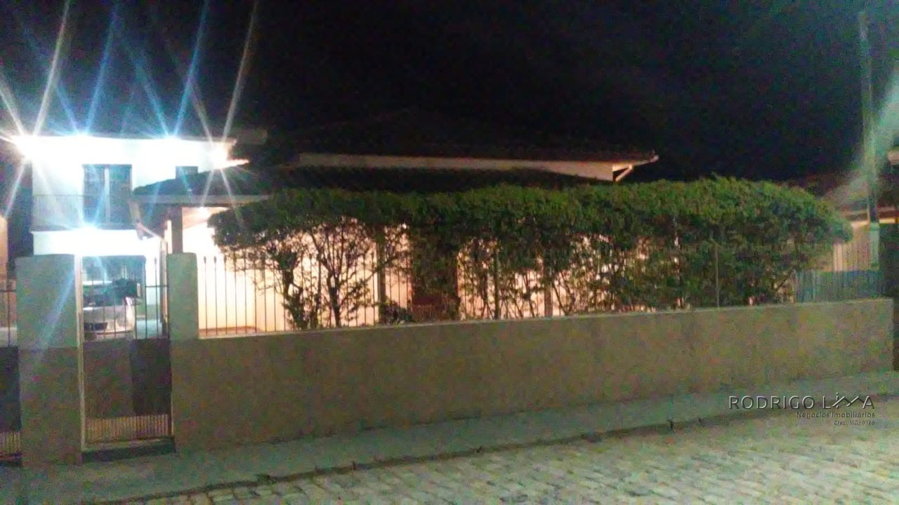 Linda pousada para venda em Passa Quatro - MG