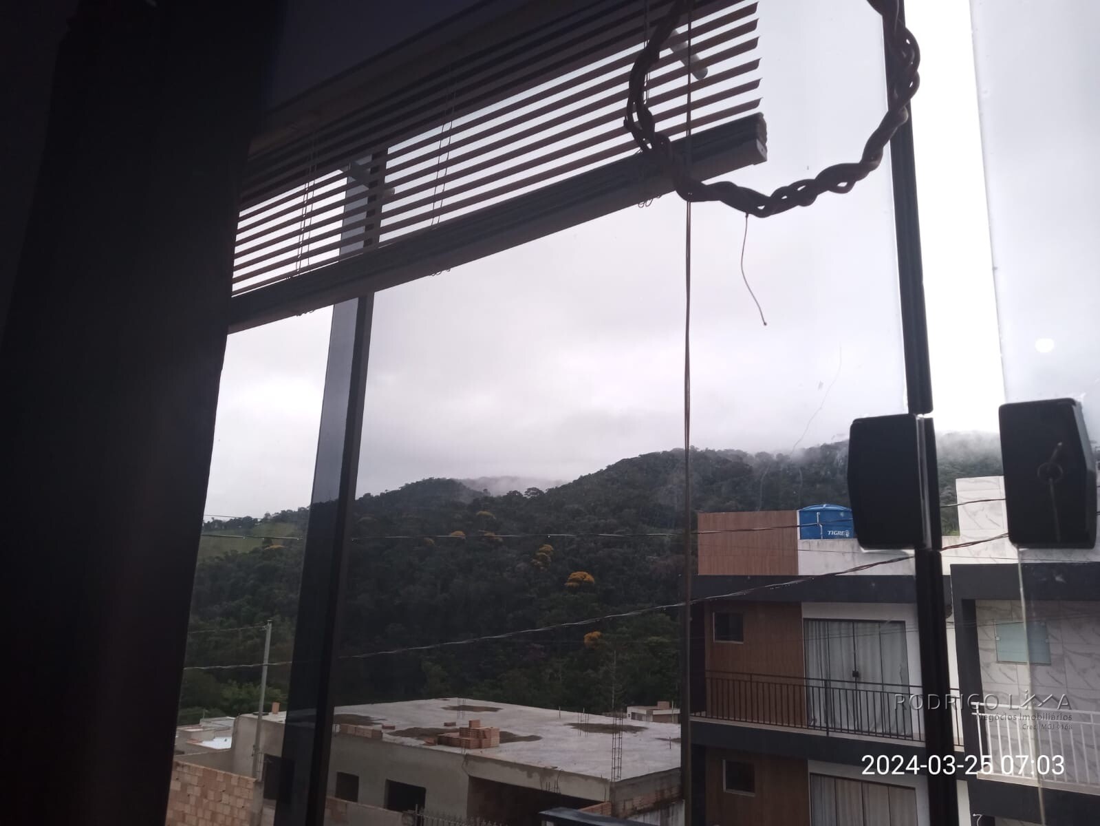 Lindo Sobrado para venda em São Lourenço MG.