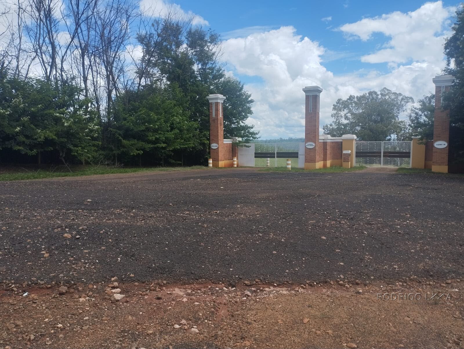 Fazenda para venda na região de Cajuru SP