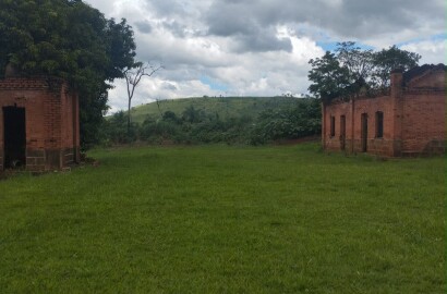 Fazenda para venda na região de Cajuru SP