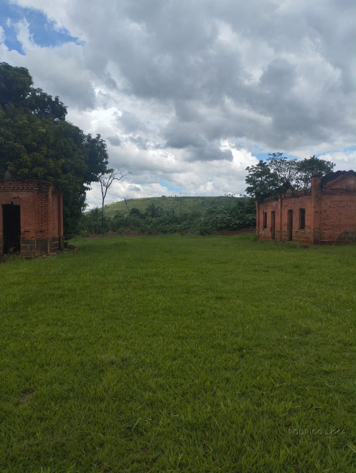 Fazenda para venda na região de Cajuru SP