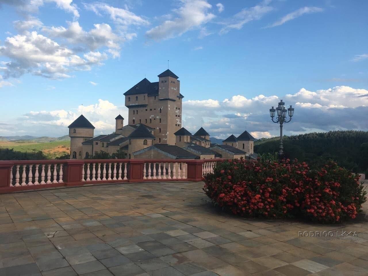 Propriedade Castelo Monalisa para venda em São João Nepomucemo MG
