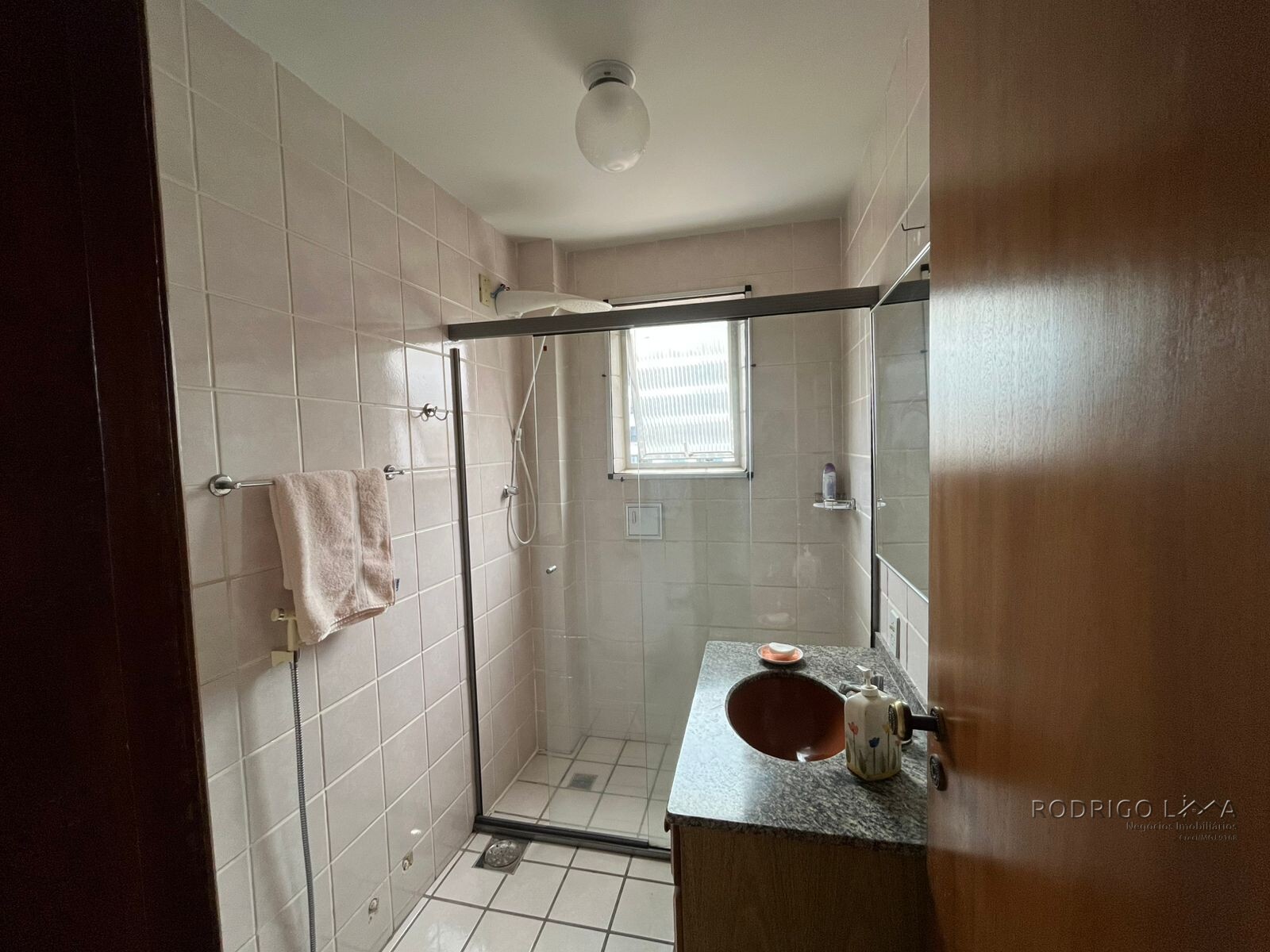 Apartamento para venda no centro de São Lourenço MG