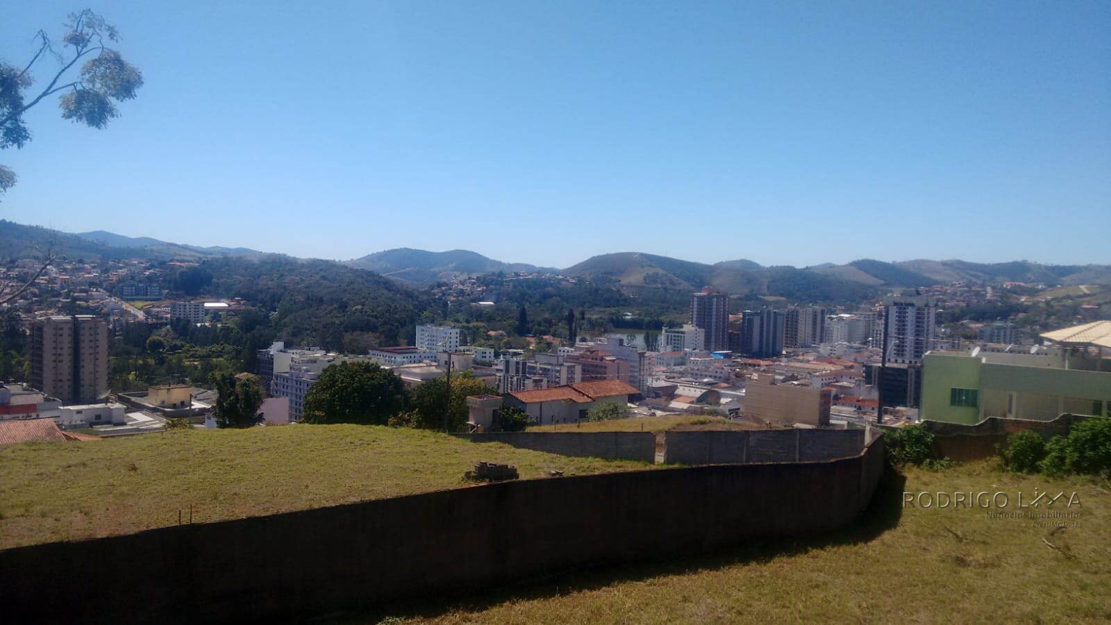 Lote em bairro nobre para venda em São Lourenço MG.