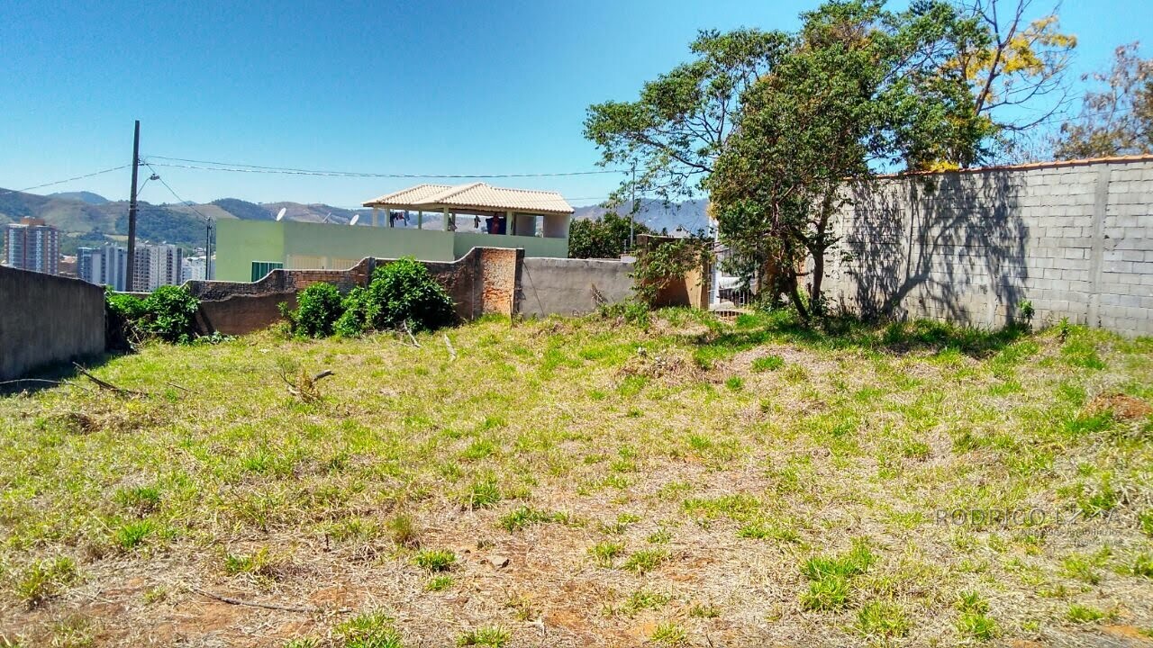 Lote em bairro nobre para venda em São Lourenço MG.