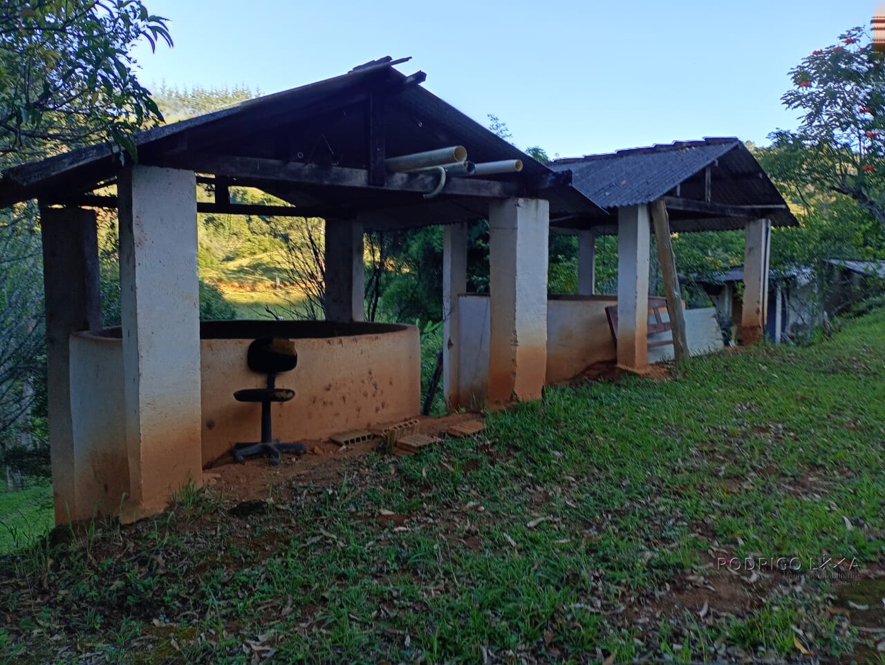 Lindo Sítio em Pouso Alto (Taboão)