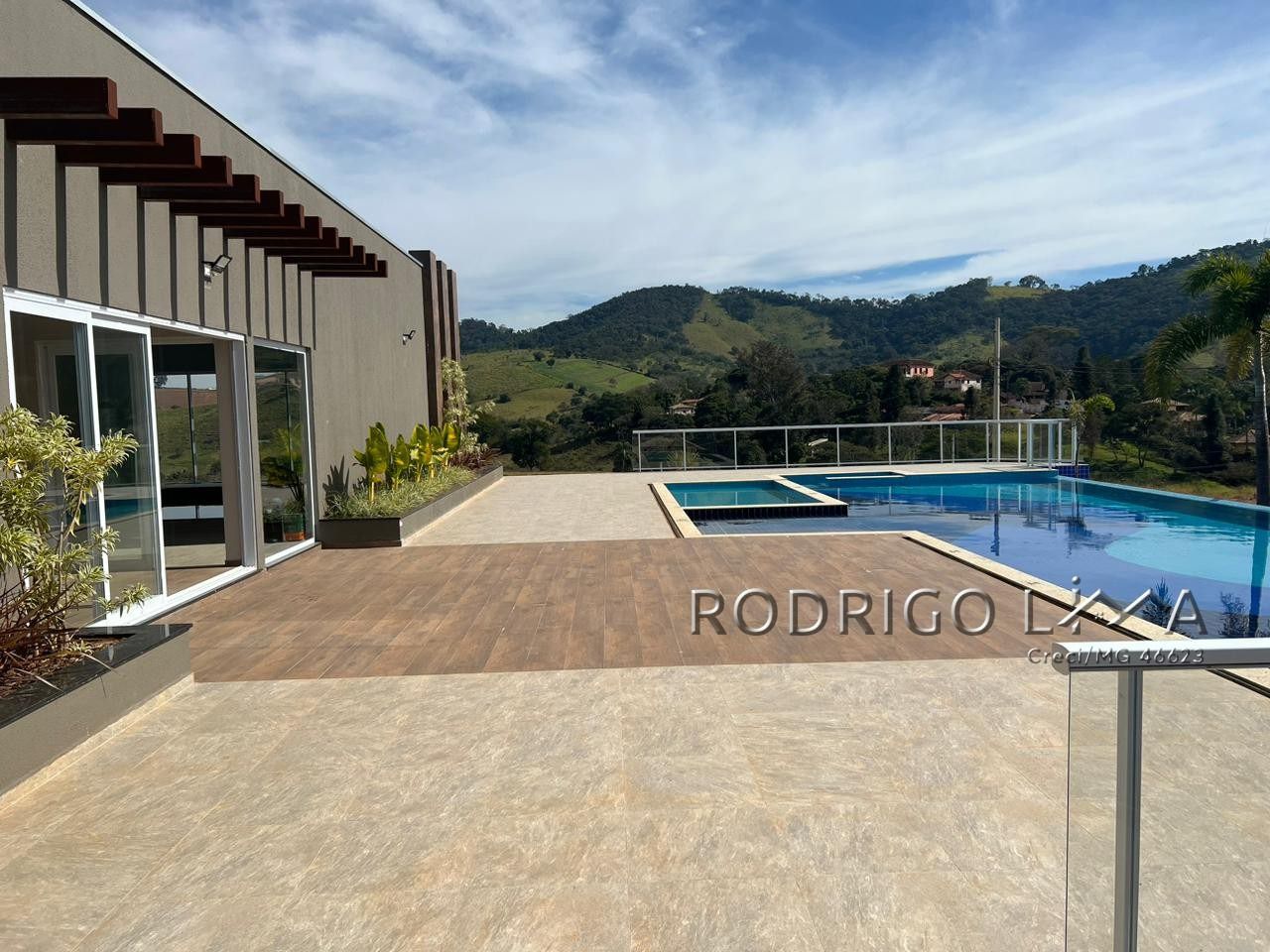 Lote para venda em condomínio de alto padrão em São Lourenço - MG.