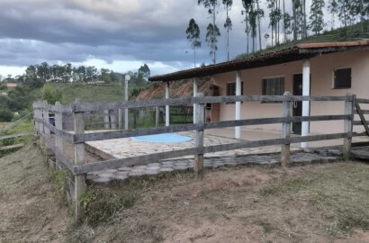 Lindo sítio encantador para venda próximo a São Lourenço Mg.