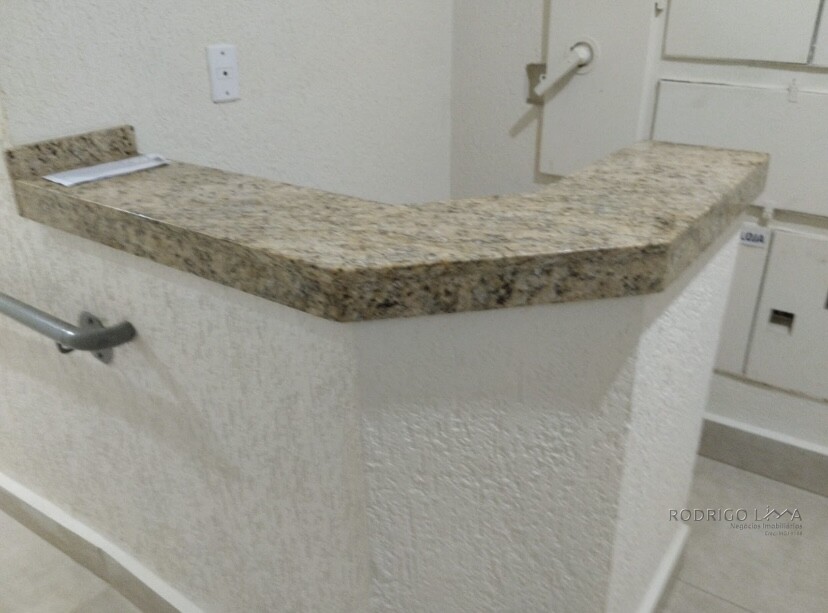 Oportunidade !!! Apartamento para venda no centro de São Lourenço MG.