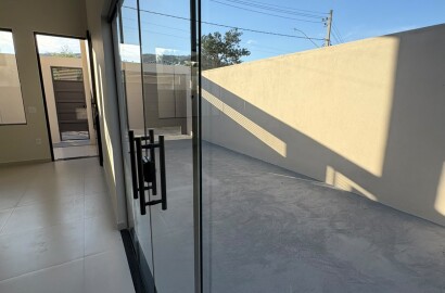 Casa nova para venda em São Lourenço MG