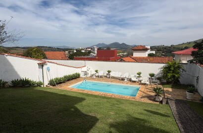 Casa Alto padrão para venda em São Lourenço MG