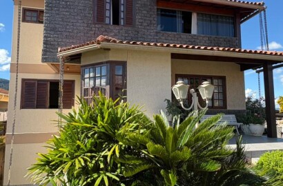 Casa alto padrão para venda em Lambari MG