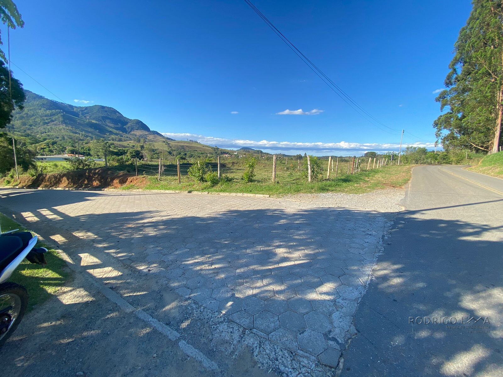 Linda área rural para venda em Dom Viçoso MG.