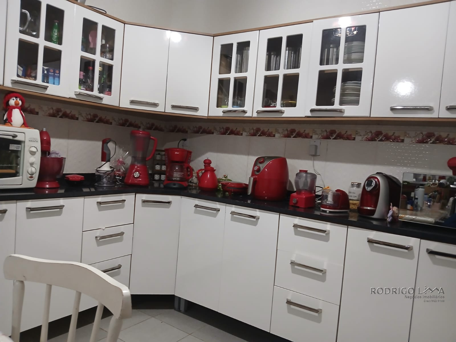 Linda casa para venda em bairro nobre de São Lourenço-MG.