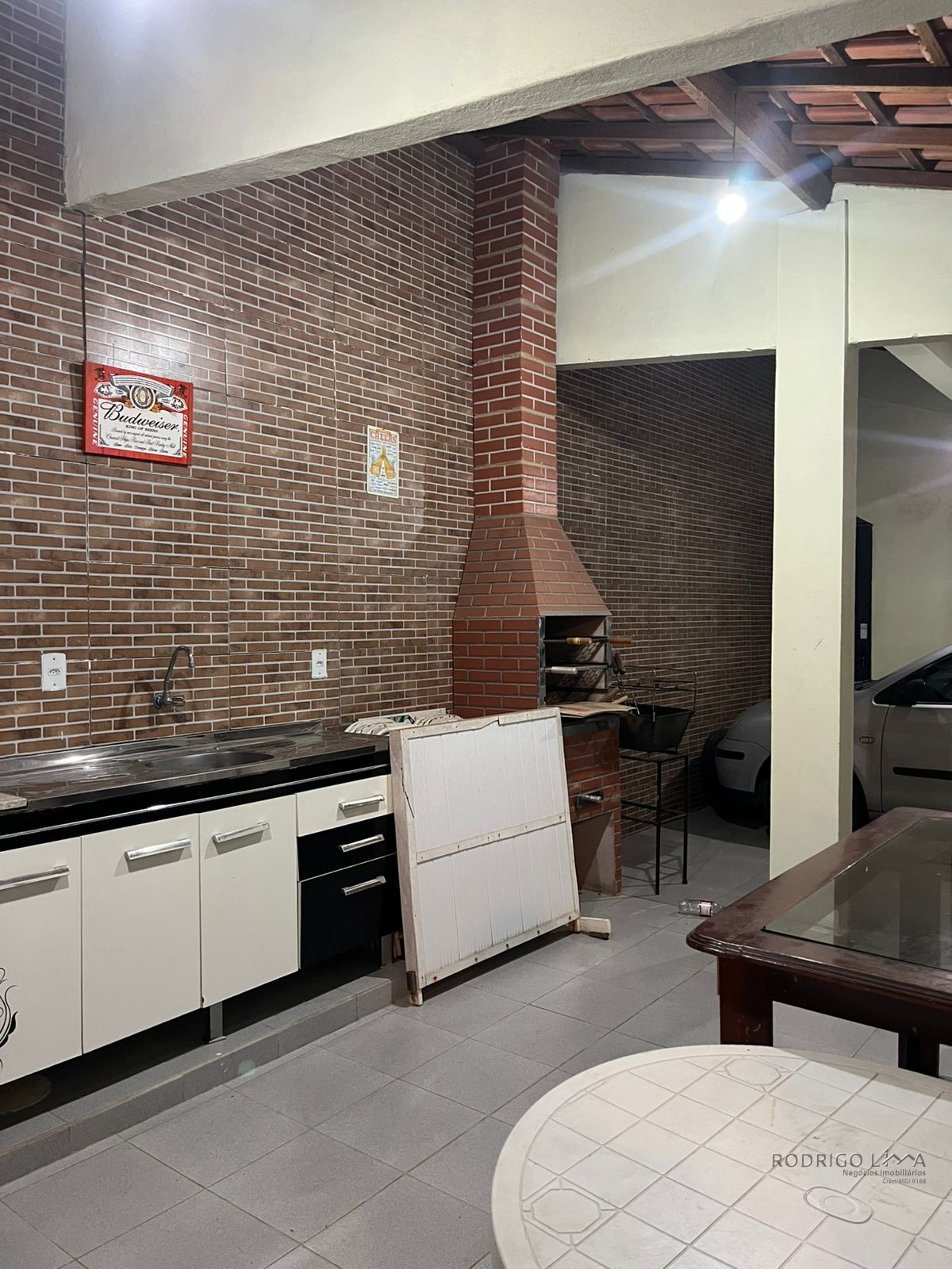 Linda casa para venda em bairro nobre de São Lourenço-MG.