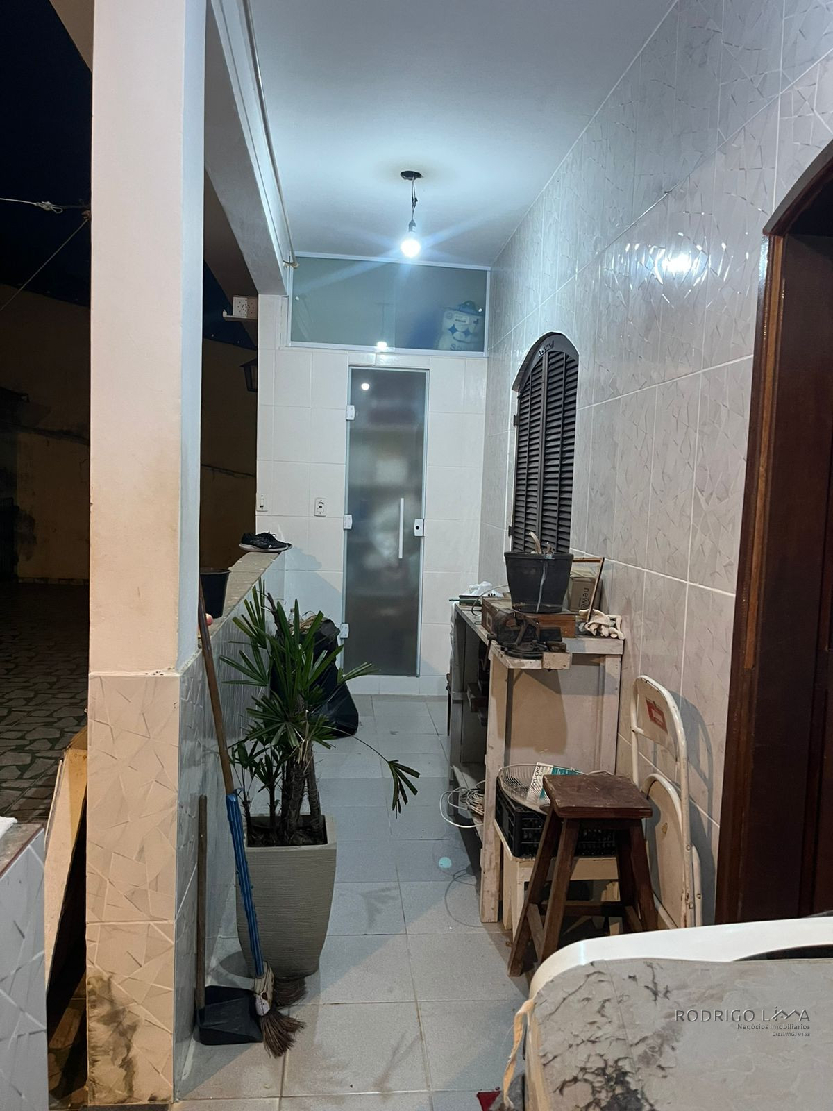 Linda casa para venda em bairro nobre de São Lourenço-MG.