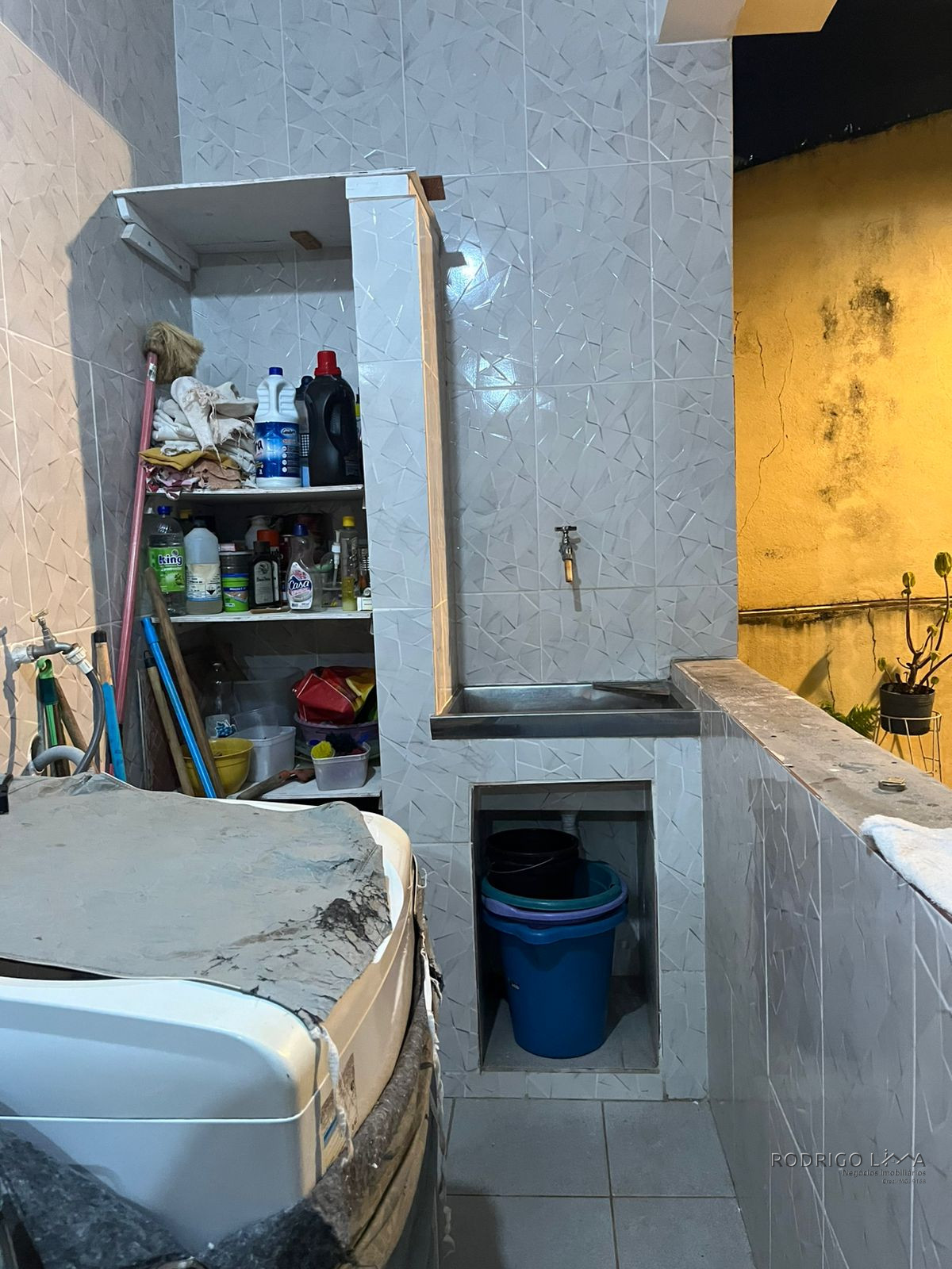 Linda casa para venda em bairro nobre de São Lourenço-MG.
