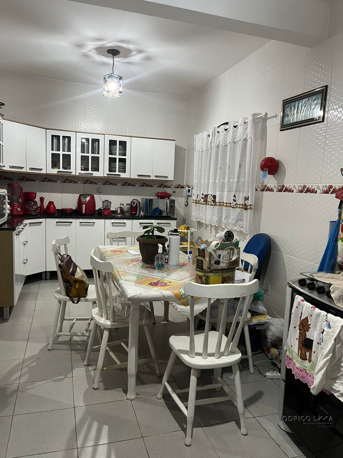 Linda casa para venda em bairro nobre de São Lourenço-MG.
