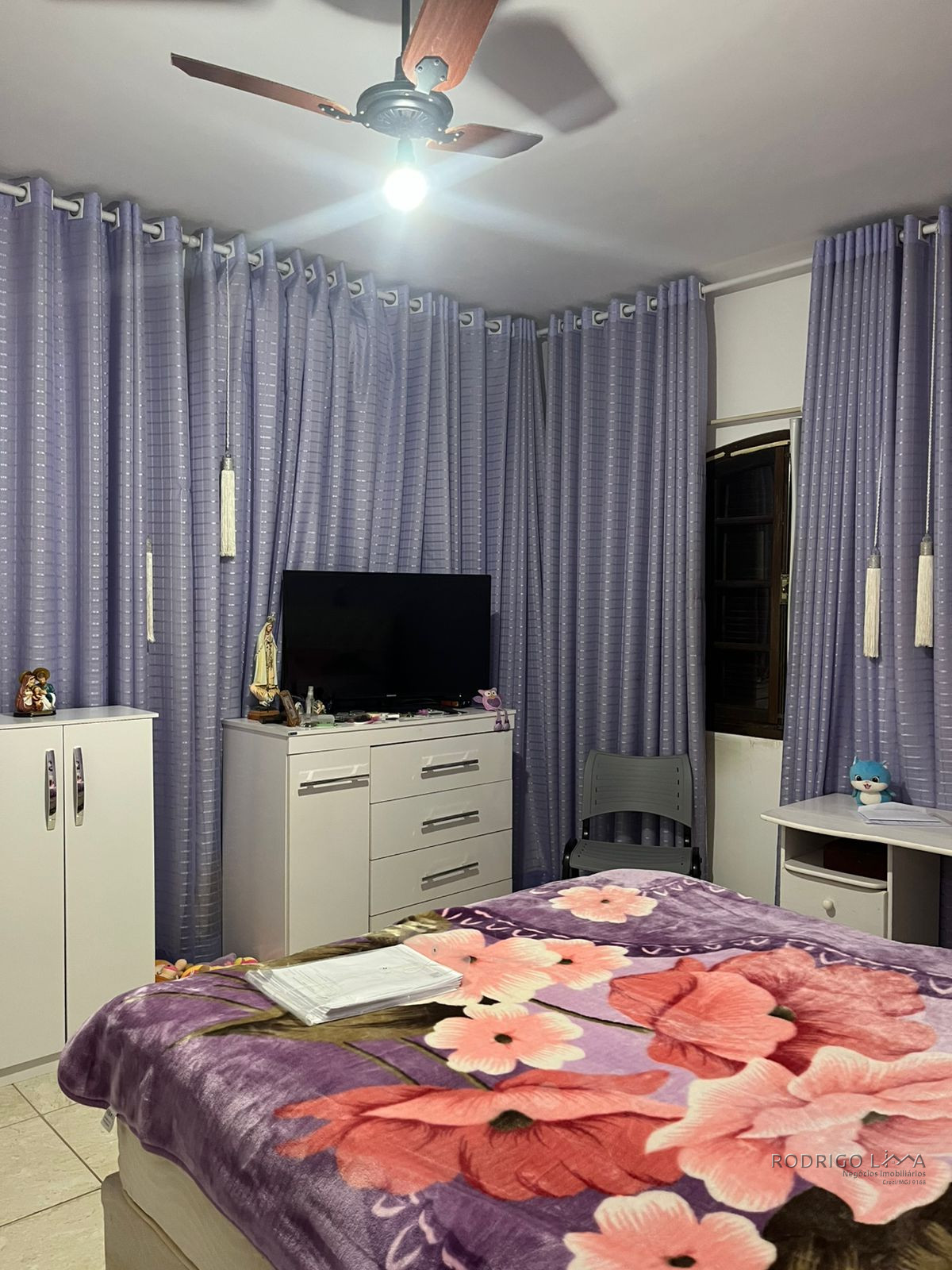 Linda casa para venda em bairro nobre de São Lourenço-MG.