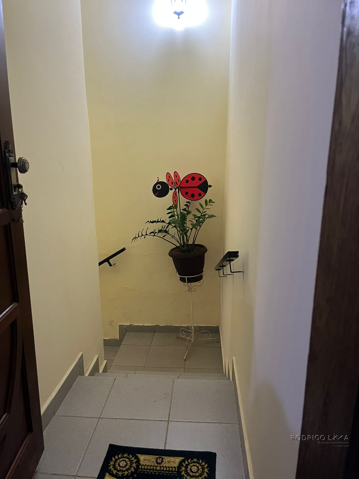 Linda casa para venda em bairro nobre de São Lourenço-MG.