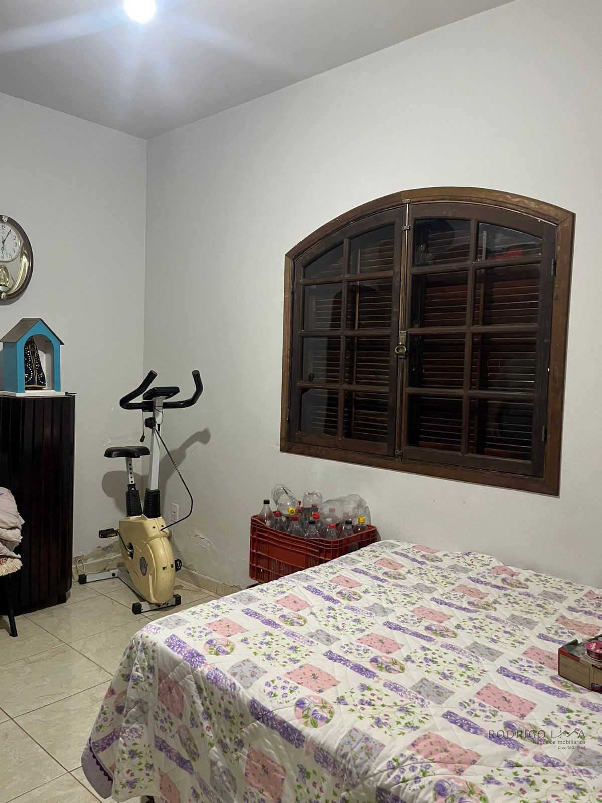 Linda casa para venda em bairro nobre de São Lourenço-MG.