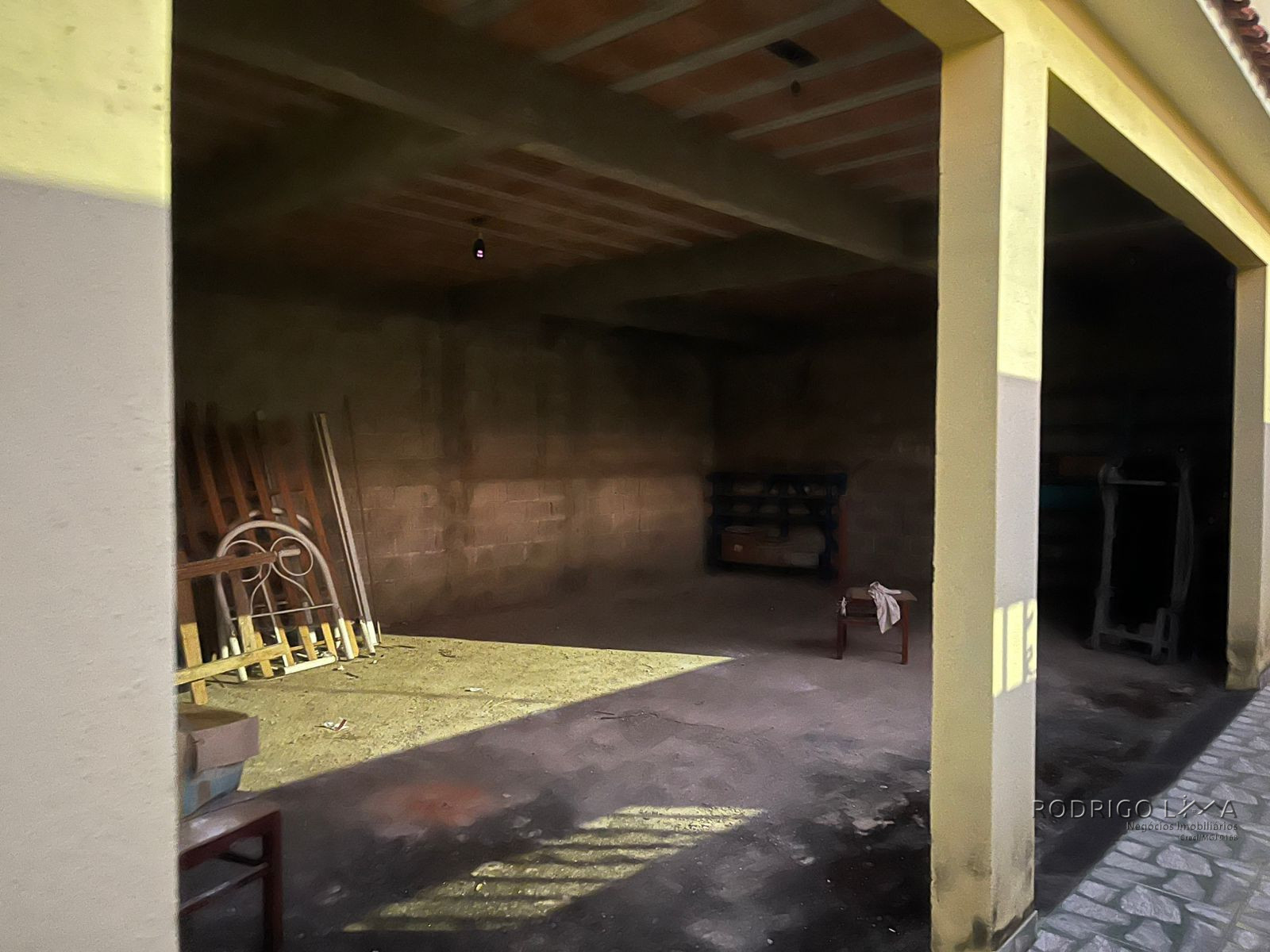 Linda casa para venda em bairro nobre de São Lourenço-MG.