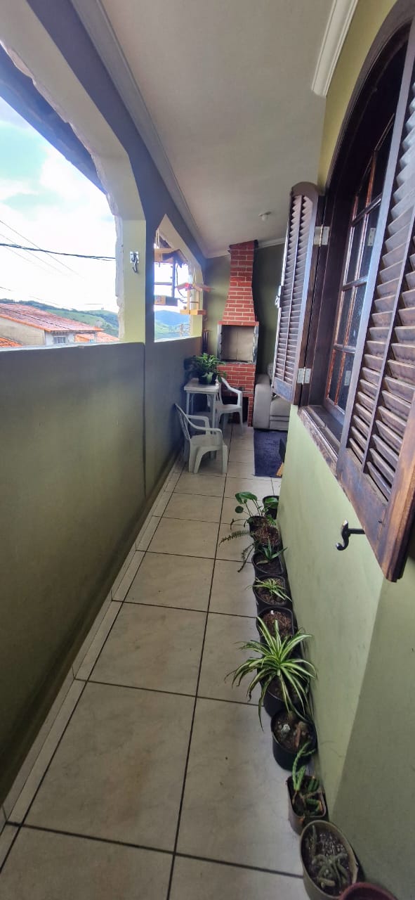Linda casa a venda em São Lourenço MG