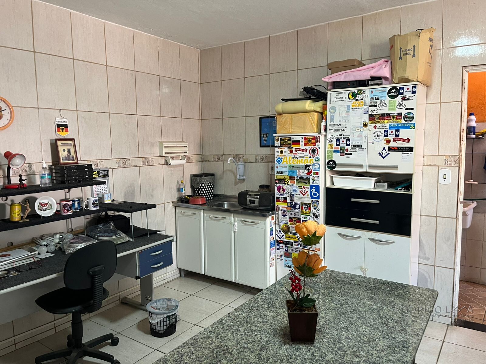 Duas casas pelo preço de uma para venda em São Lourenço - MG.