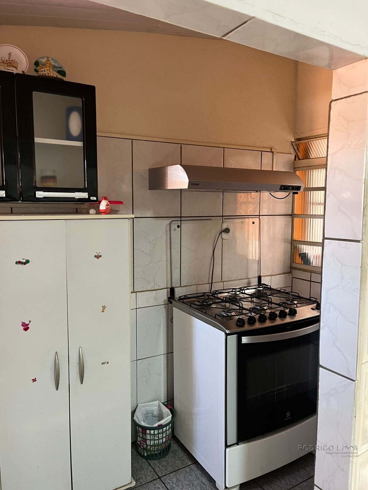 Duas casas pelo preço de uma para venda em São Lourenço - MG.