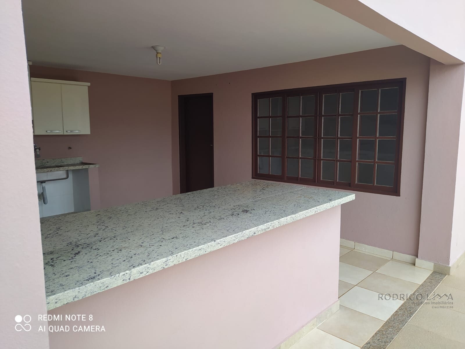 Linda casa para venda em São Lourenço - MG.