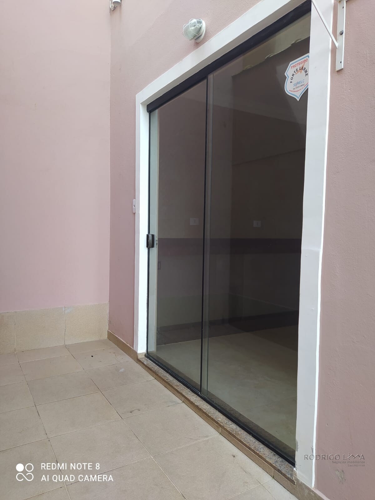 Linda casa para venda em São Lourenço - MG.