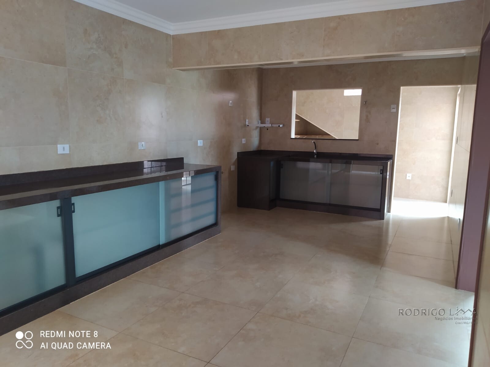 Linda casa para venda em São Lourenço - MG.