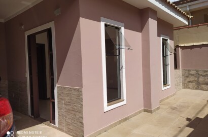 Linda casa para venda em São Lourenço - MG.