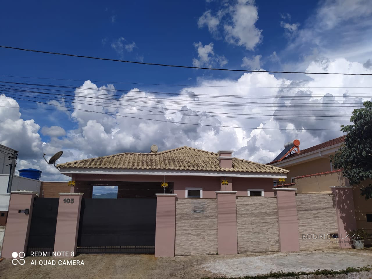 Linda casa para venda em São Lourenço - MG.