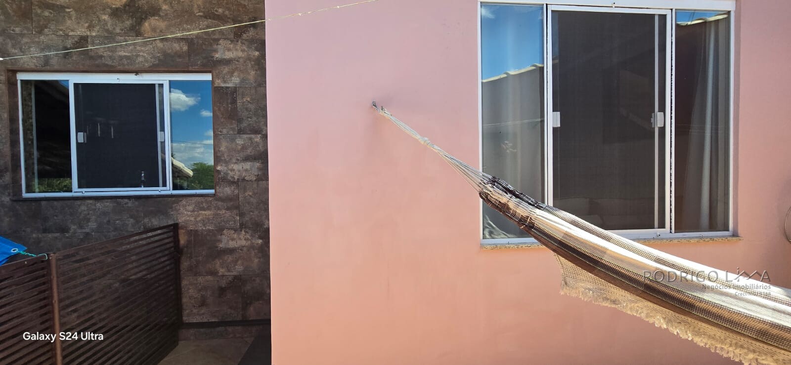 Linda casa em bairro tranquilo para venda em São Lourenço MG.