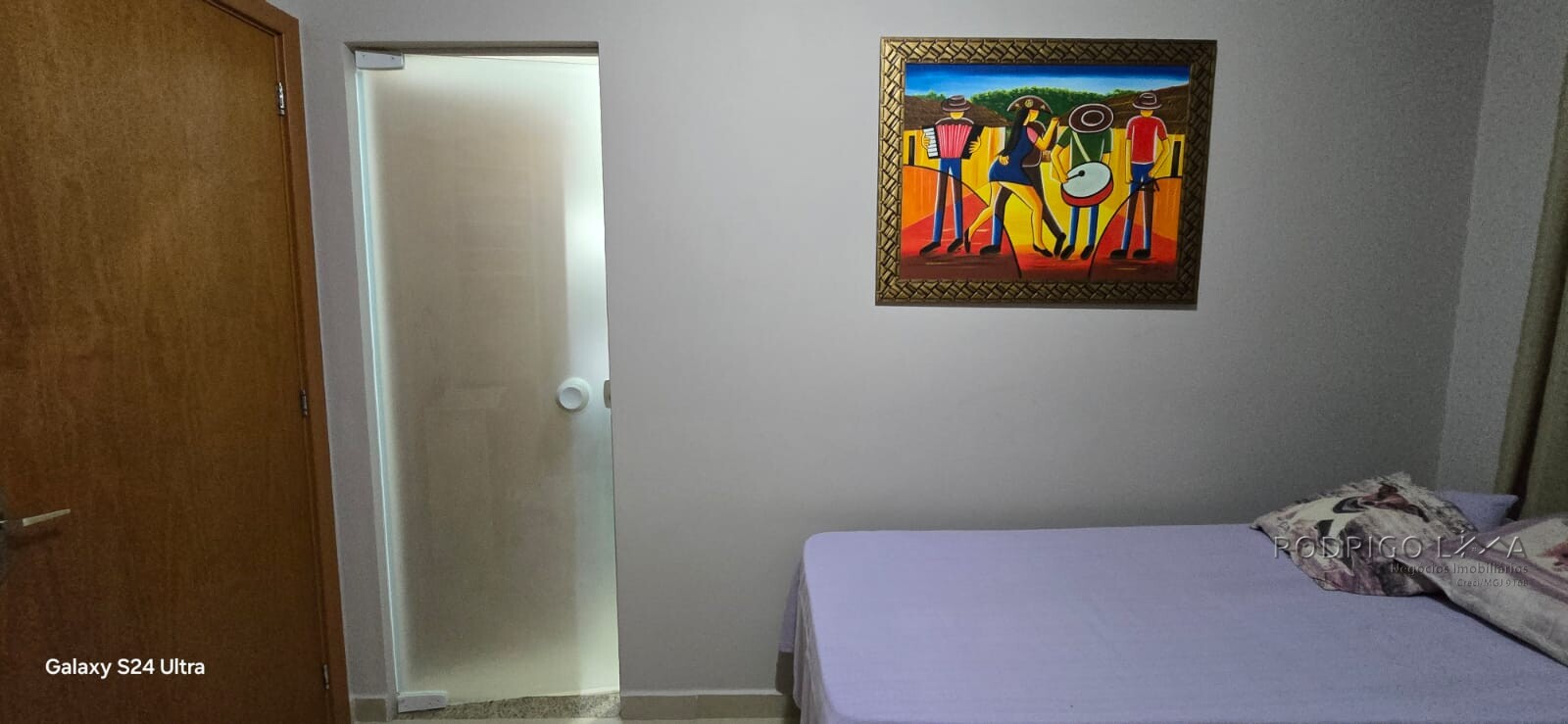 Linda casa em bairro tranquilo para venda em São Lourenço MG.