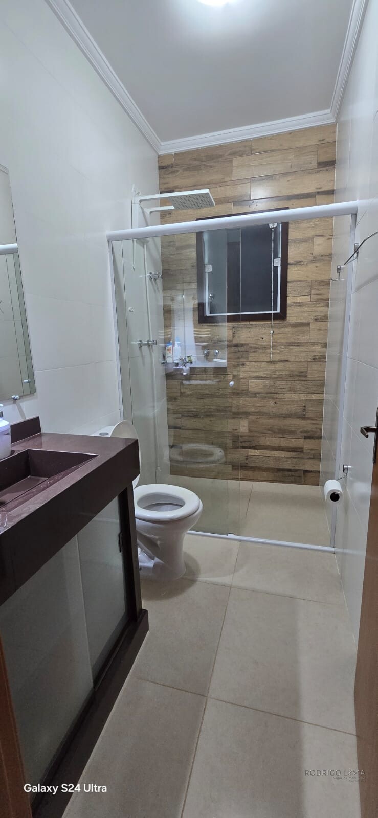 Linda casa em bairro tranquilo para venda em São Lourenço MG.