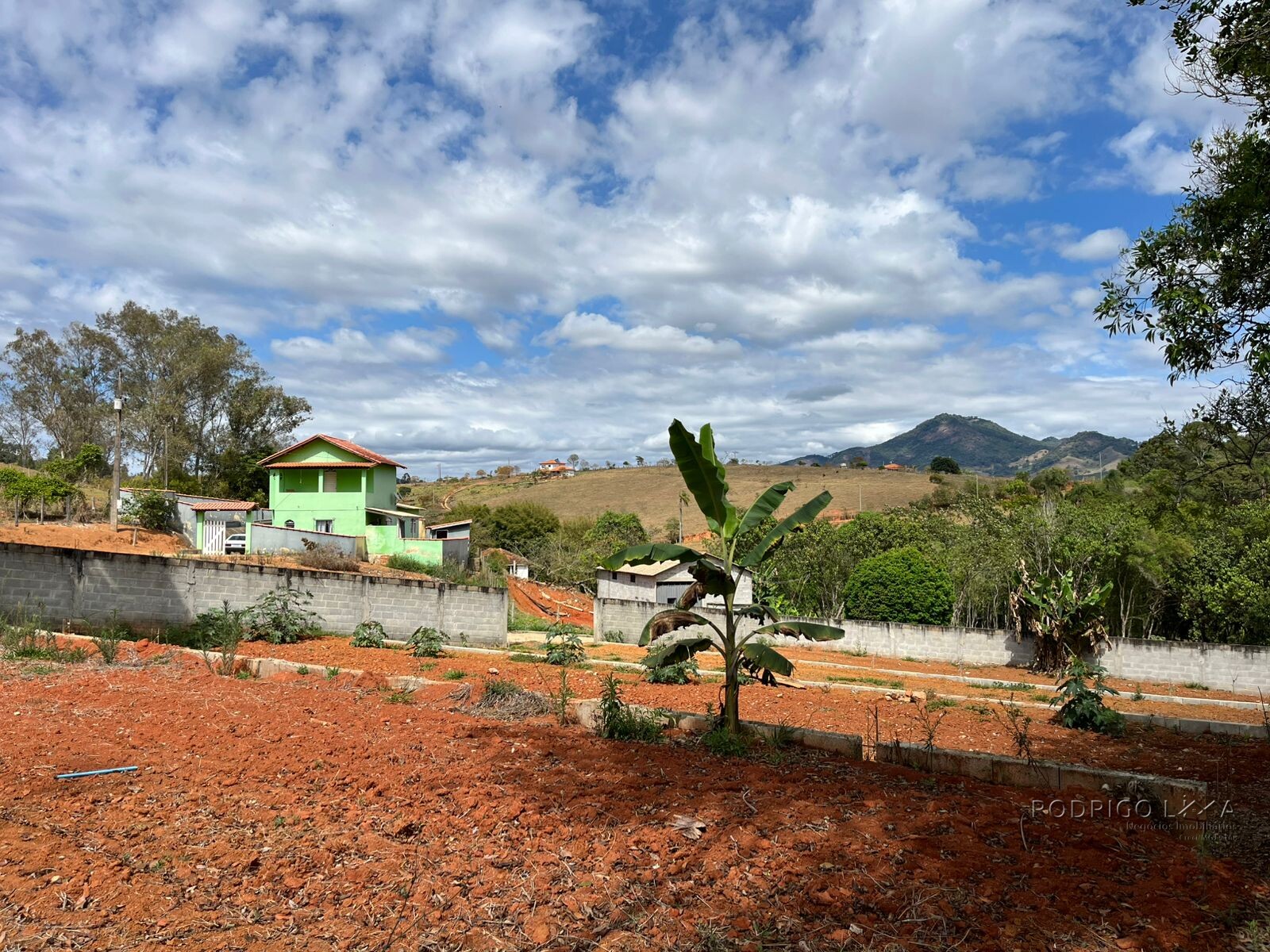 Lotes para venda no bairro dos Campos em Carmo de Minas - MG.