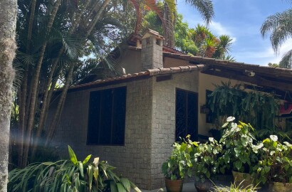 Linda chácara para venda em São Lourenço MG.