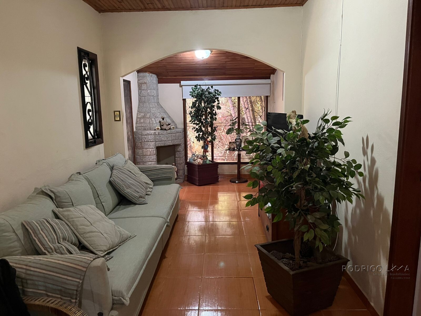 Linda chácara para venda em São Lourenço MG.