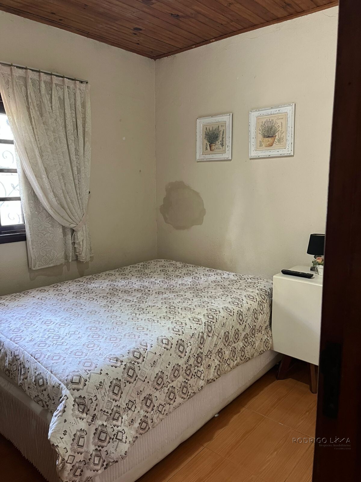 Linda chácara para venda em São Lourenço MG.