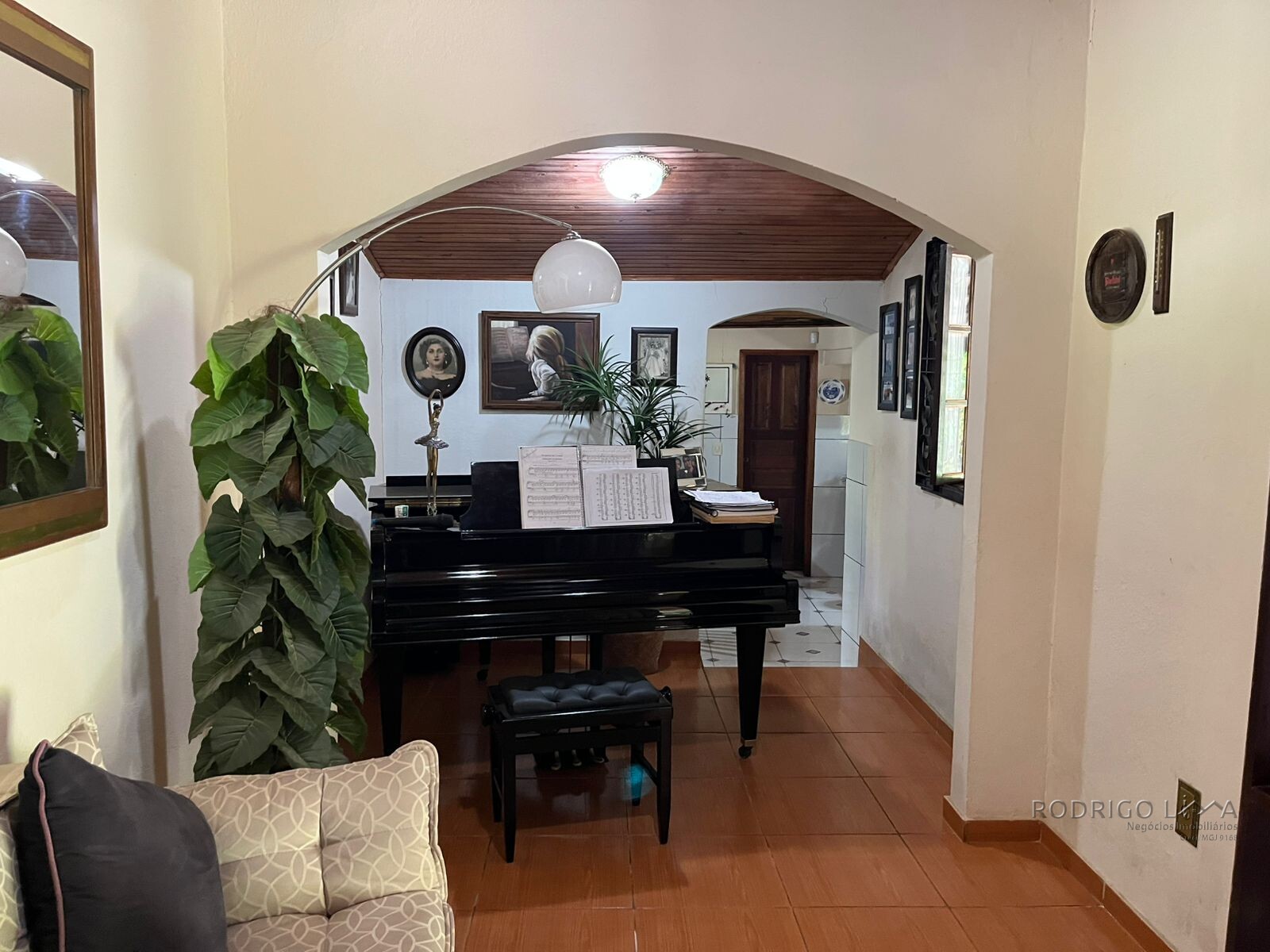 Linda chácara para venda em São Lourenço MG.