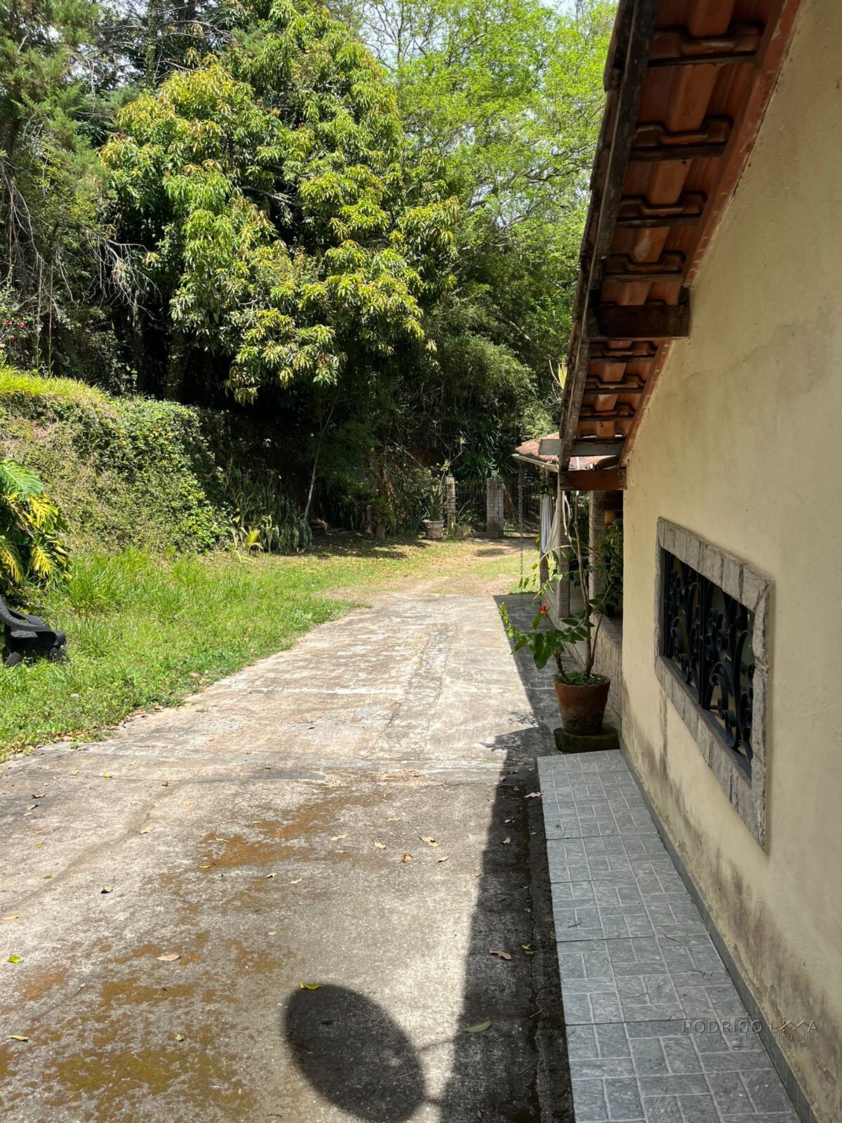 Linda chácara para venda em São Lourenço MG.