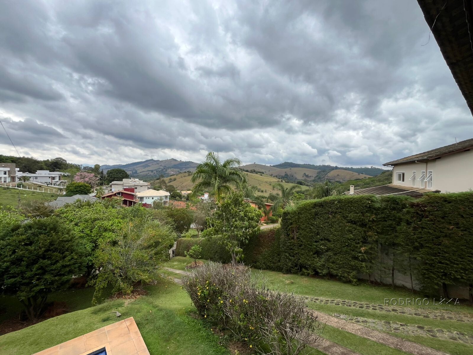 Casa de alto padrão para venda próximo a São Lourenço MG