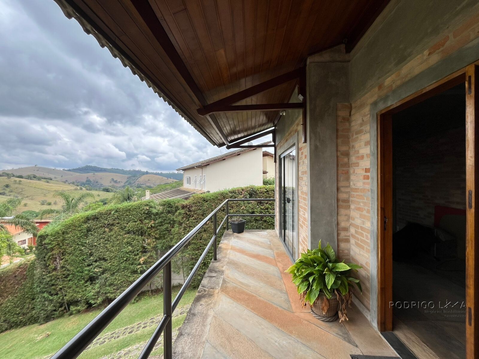 Casa de alto padrão para venda próximo a São Lourenço MG