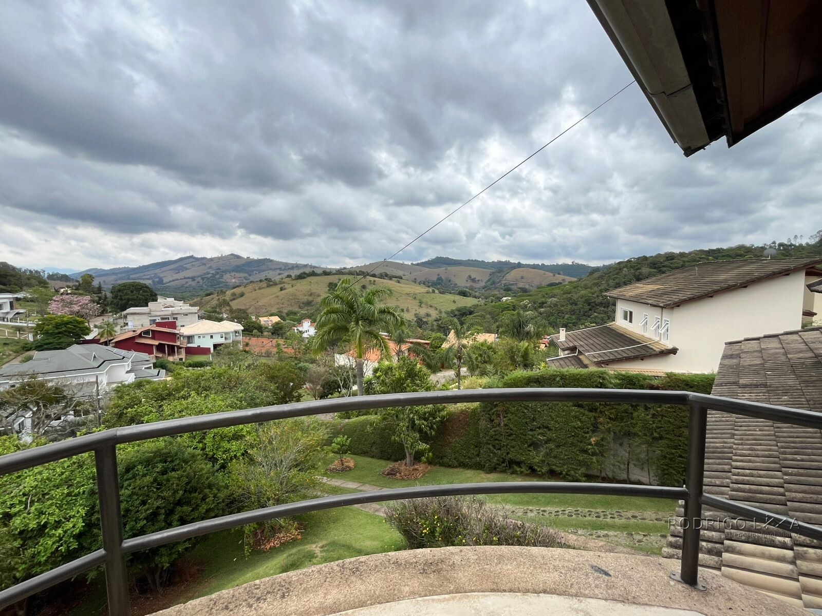Casa de alto padrão para venda próximo a São Lourenço MG